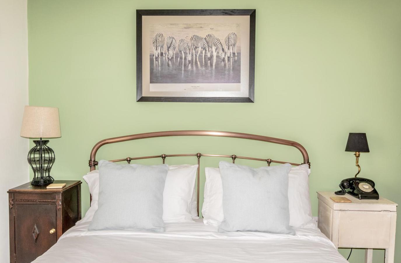 Stylish 2 Bedrooms Cosy & Bright Cottage, Pet Friendly, Sleeps 5, Titchfield Village - Summer Special Offer!! - By Blue Puffin Stays Exterior foto